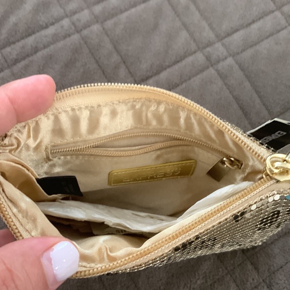 Express NWT Leopard Sparkly Wristlet - Picture 4 of 5